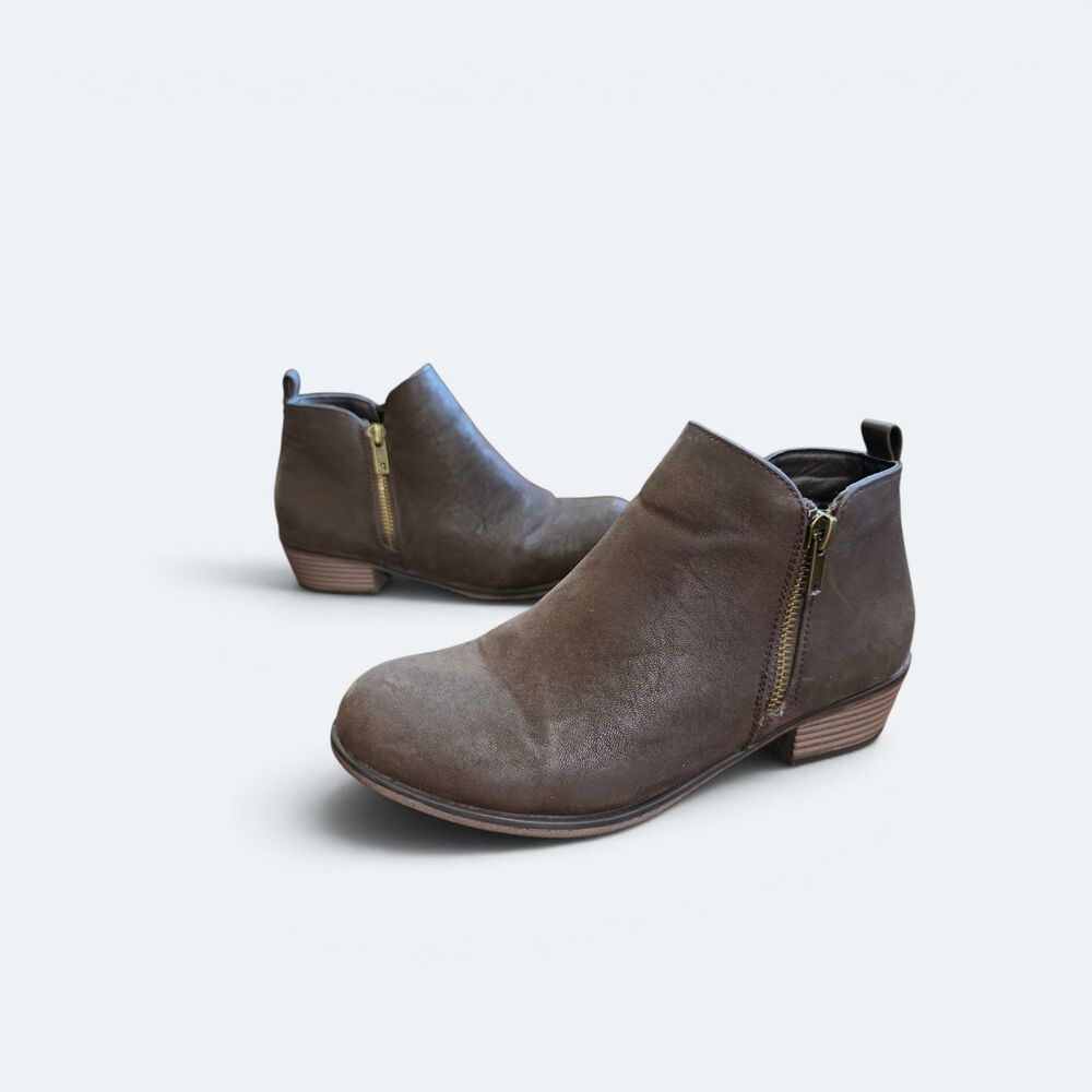 Pierre Dumas Women's Brown Faux Leather Round Toe Side Zip Ankle Booties Size 6